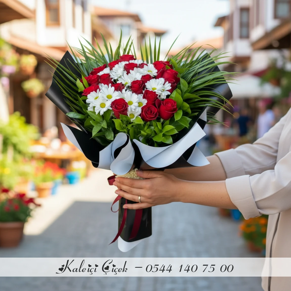 15  Adet Kırmızı Gül Ve Papatya Buketi | Aşkın Ve Samimiyetin Uyumu