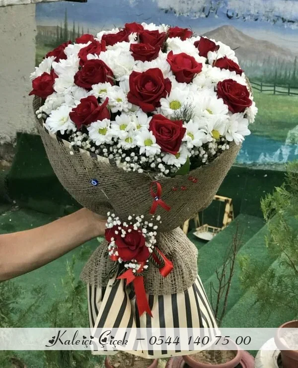 17 Gül ve Papatyalar