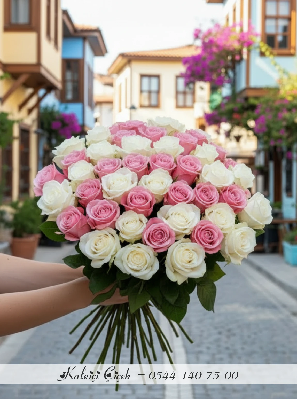 41 Adet Pembe Ve Beyaz Gül Buketi