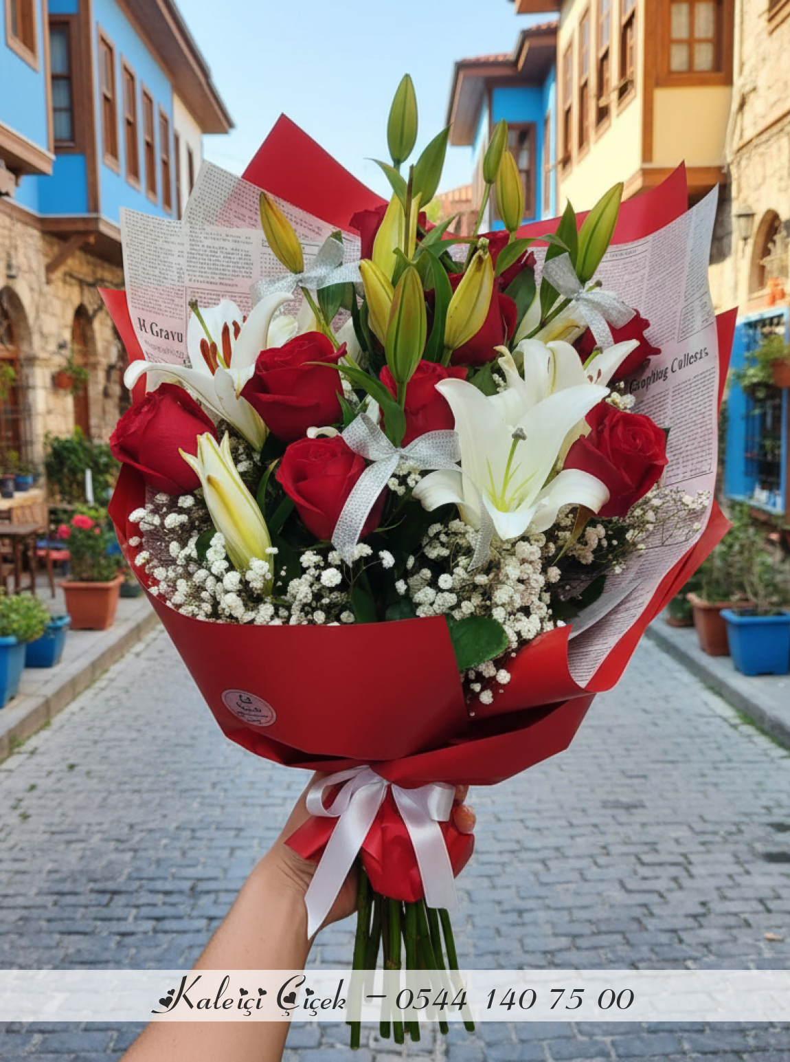 7 Kırmızı Gül Ve Beyaz Lilium