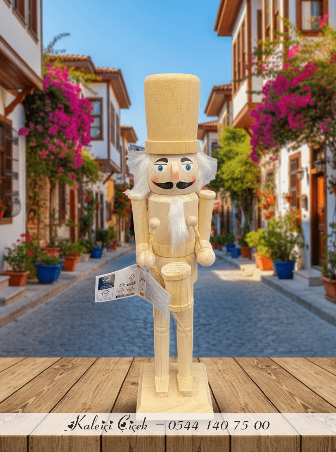 Bıyıklı Asker Figürü