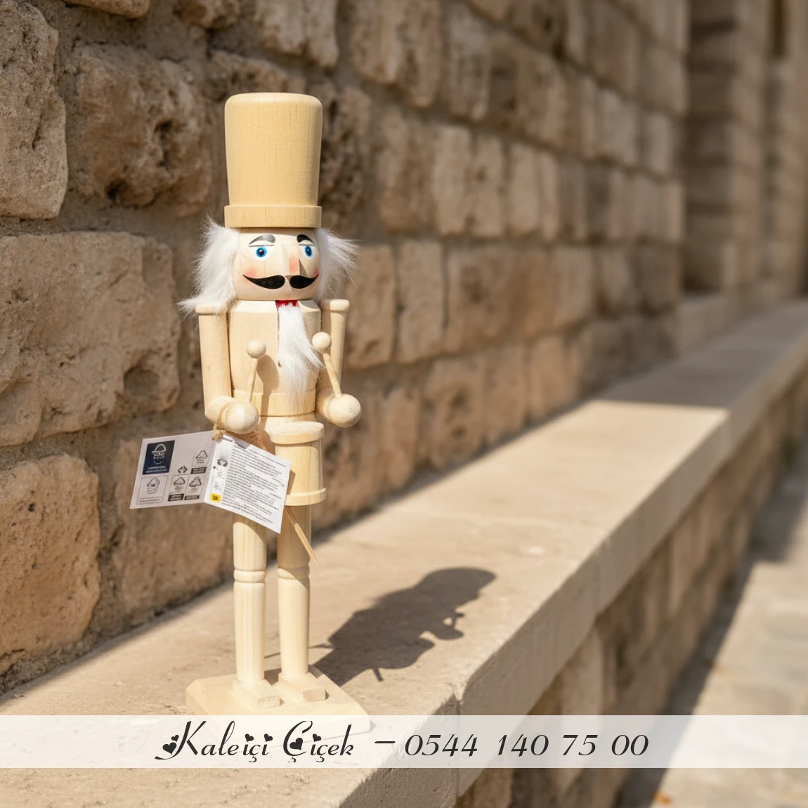 Bıyıklı Asker Figürü