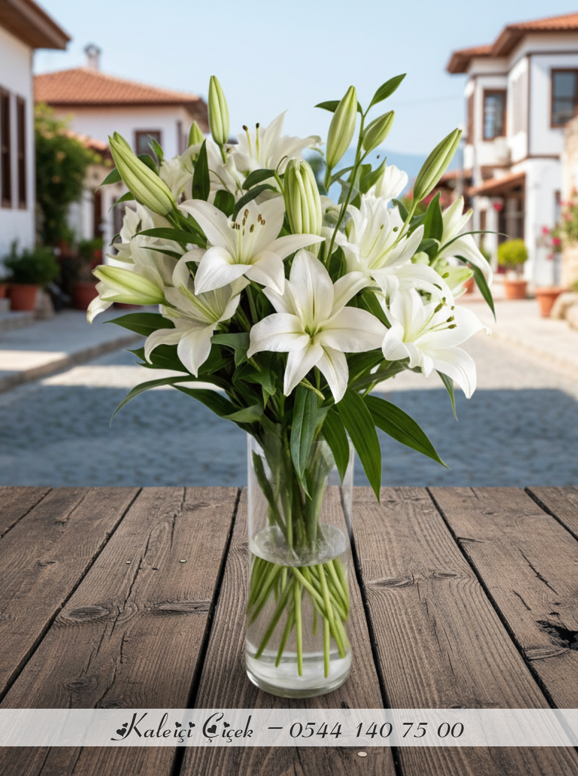 Cam Vazoda Büyük Beyaz Lilyum