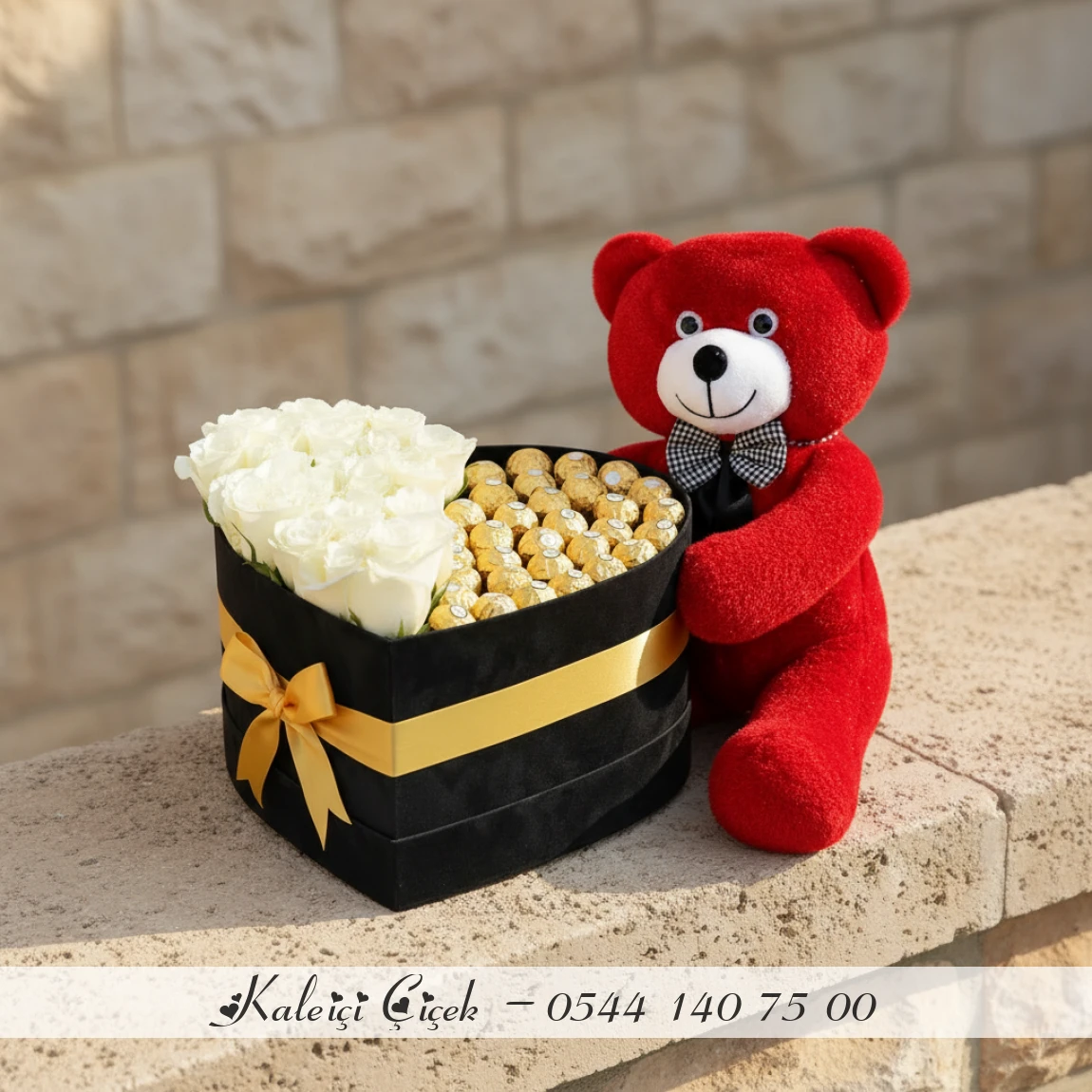 Kalpli Kutuda Beyaz Gül, Ferrero Rocher Ve Kırmızı Peluş Ayı