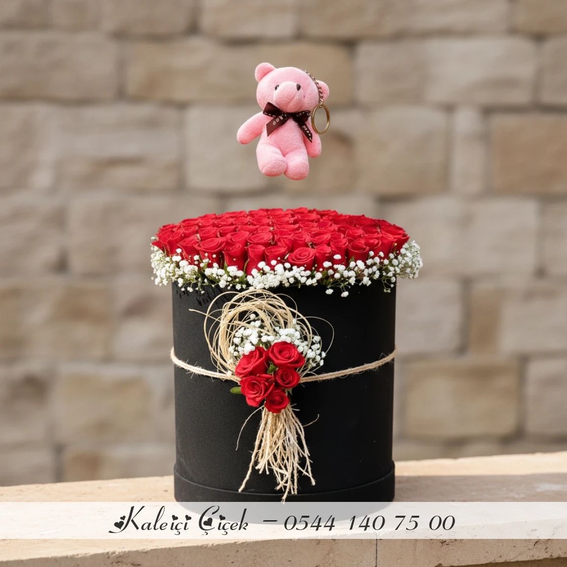 Kutuda 31 Adet Kırmızı Gül Ve Peluş Ayı