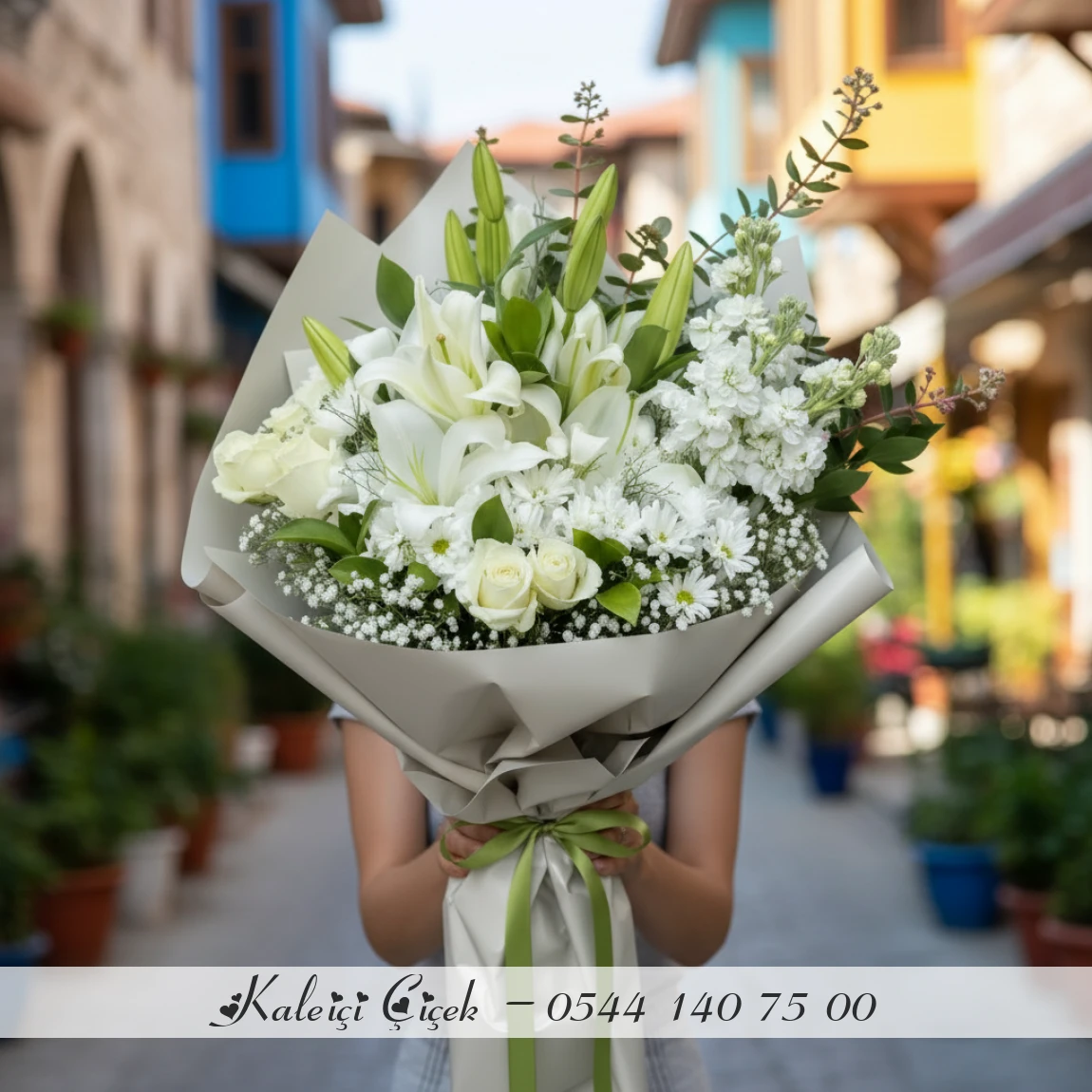 Saf Zarafet Beyaz Lilyum Buketi