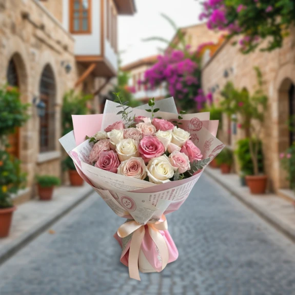 15 Pembe Beyaz Karışık Gül Buketi