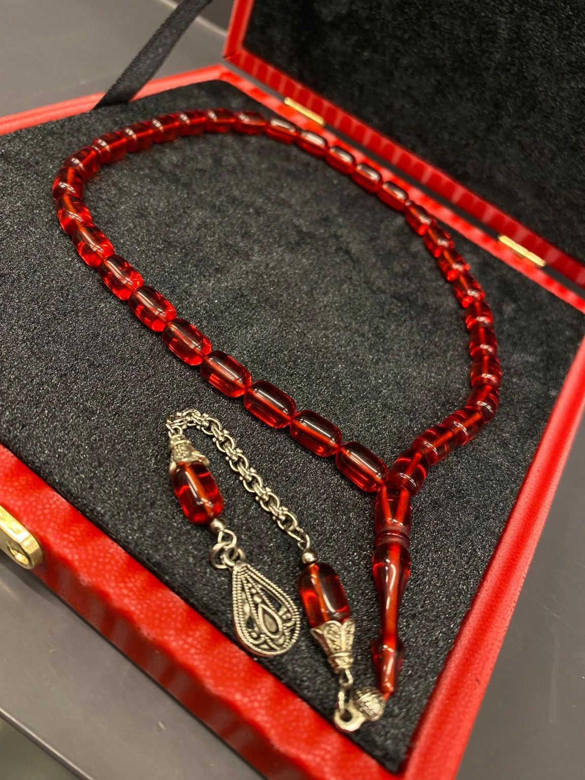 Ateş Kehri̇bar  Usta Kesi̇m