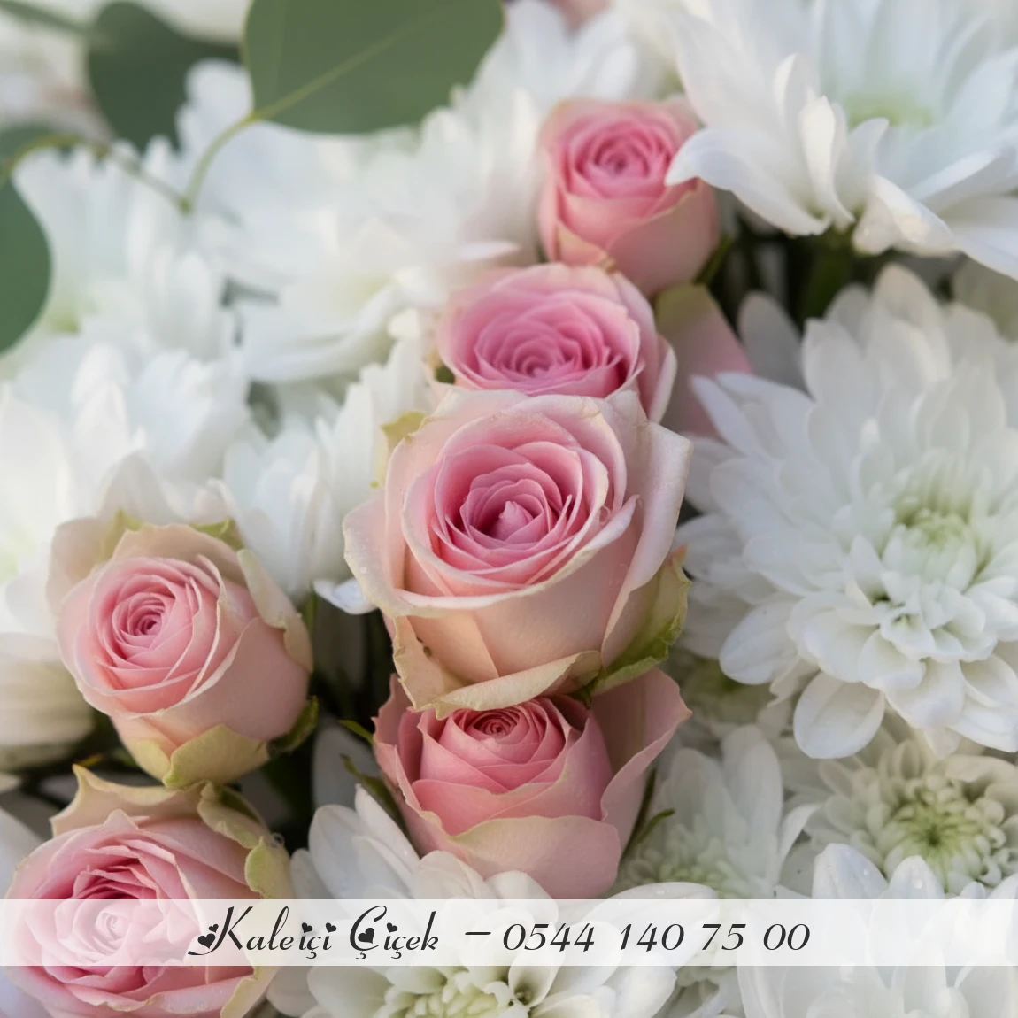 Beyaz  Zerafet Krizantem Buketi