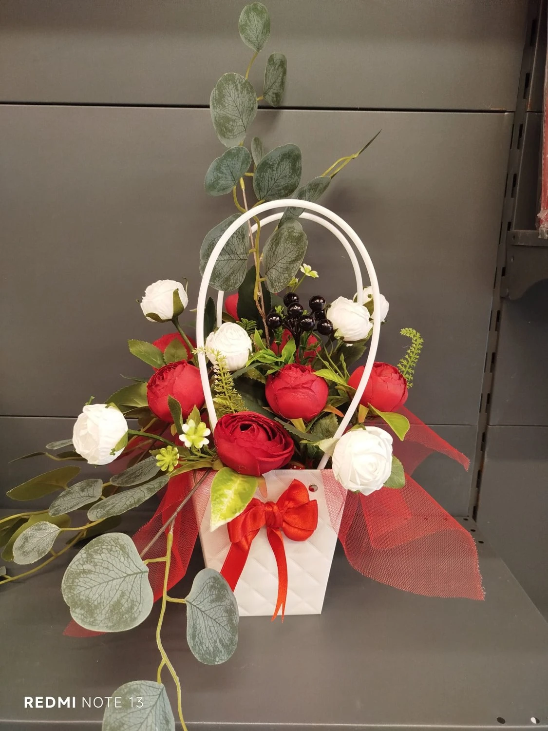 Çantada Çiçekler Ve Sevimli Ayıcıklar