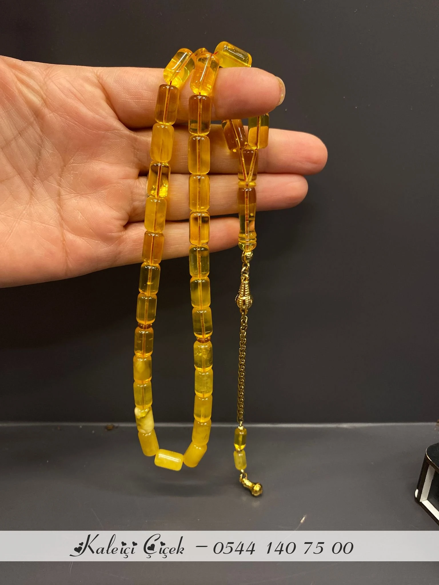 Damla Kehri̇bar Usta Kesi̇m