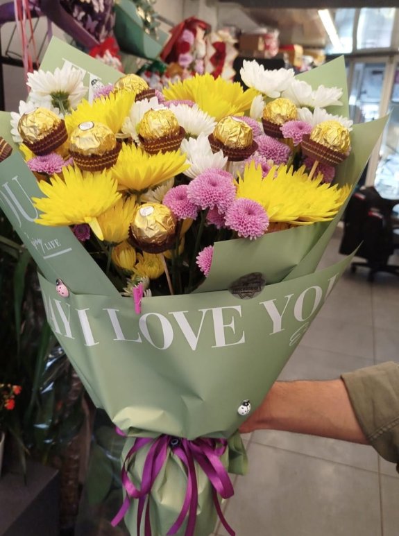 Kasimpati Ve Ferrero Rocher Çi̇kolata