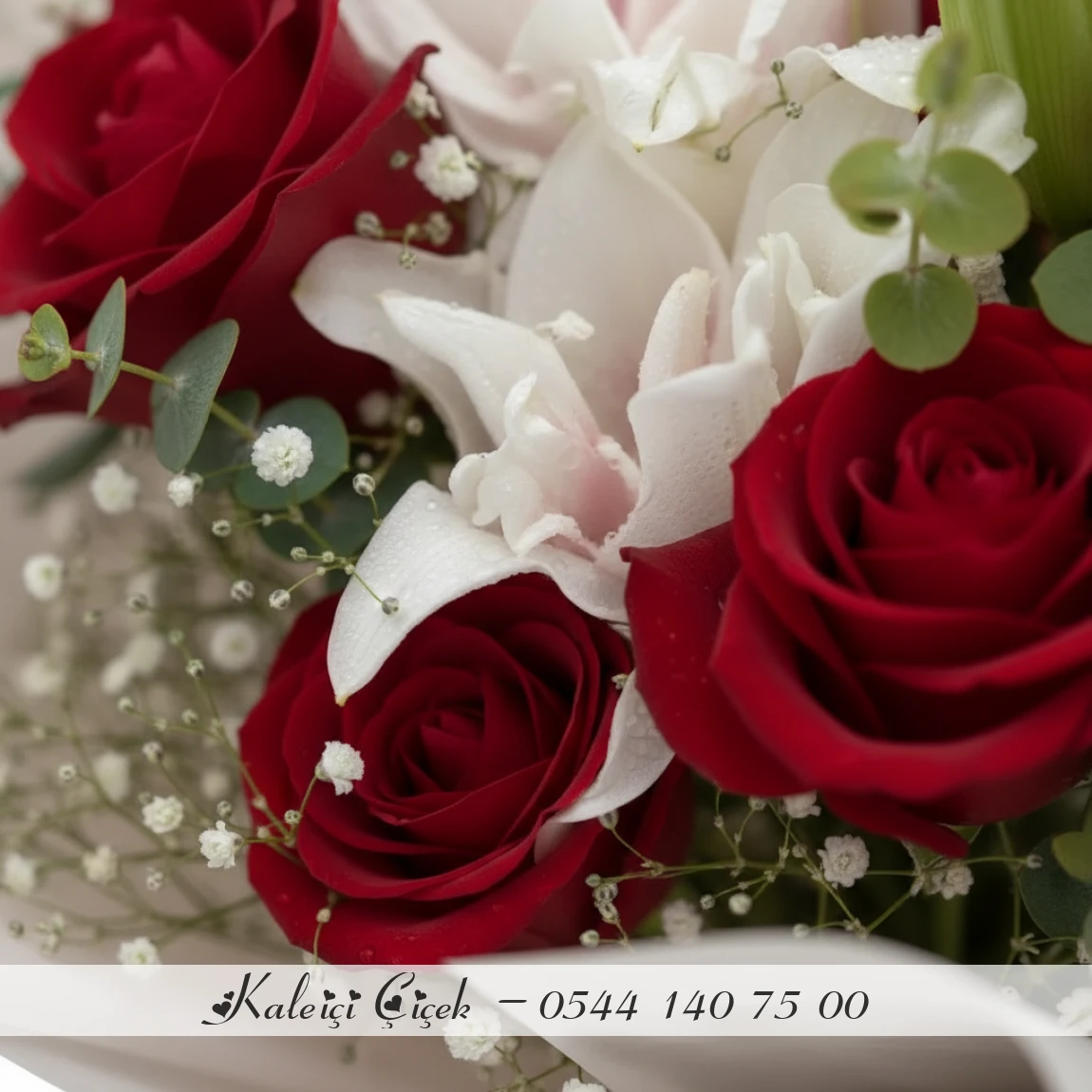 Kırmızı Detaylı Lilyum Zarafet Çiçek Buketi