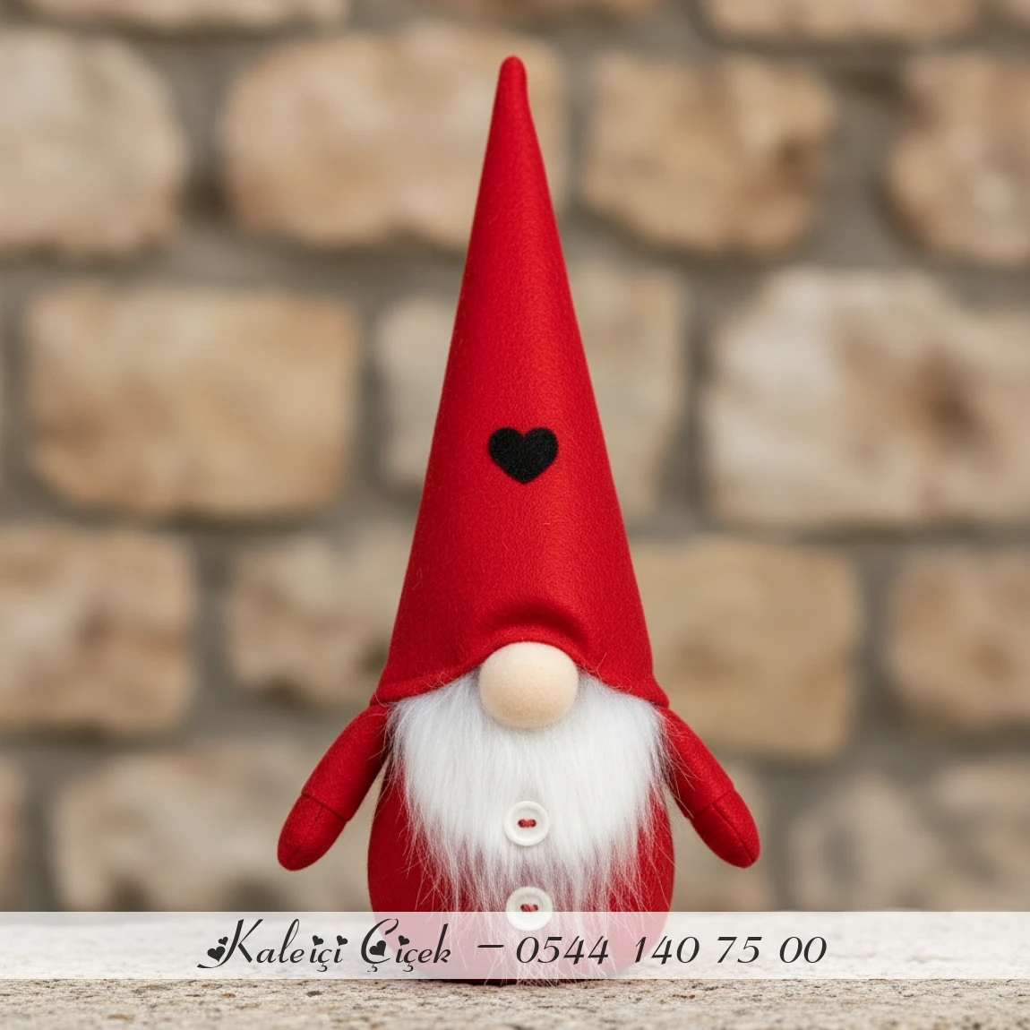 Kırmızı Kalpli Cüce