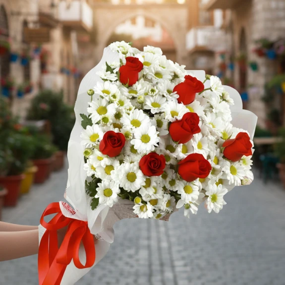 Papatya Ve Gül Buketi