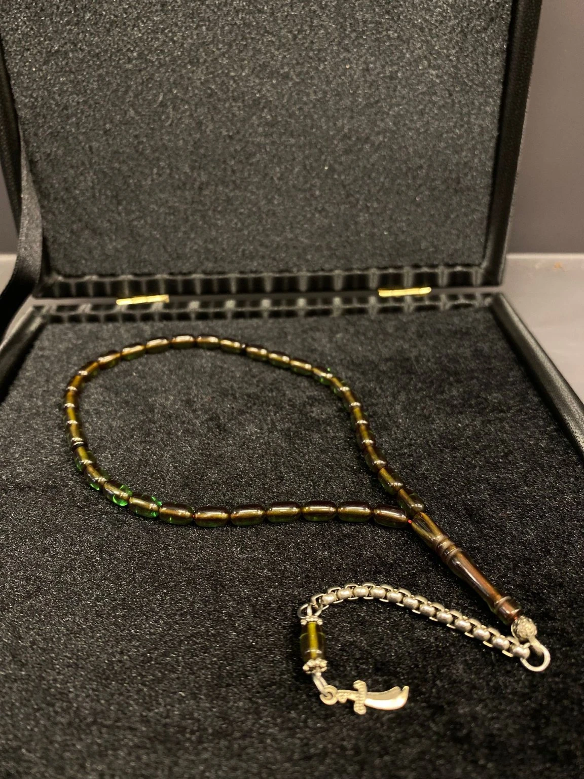 Sıkma Kehri̇bar Usta Kesi̇m